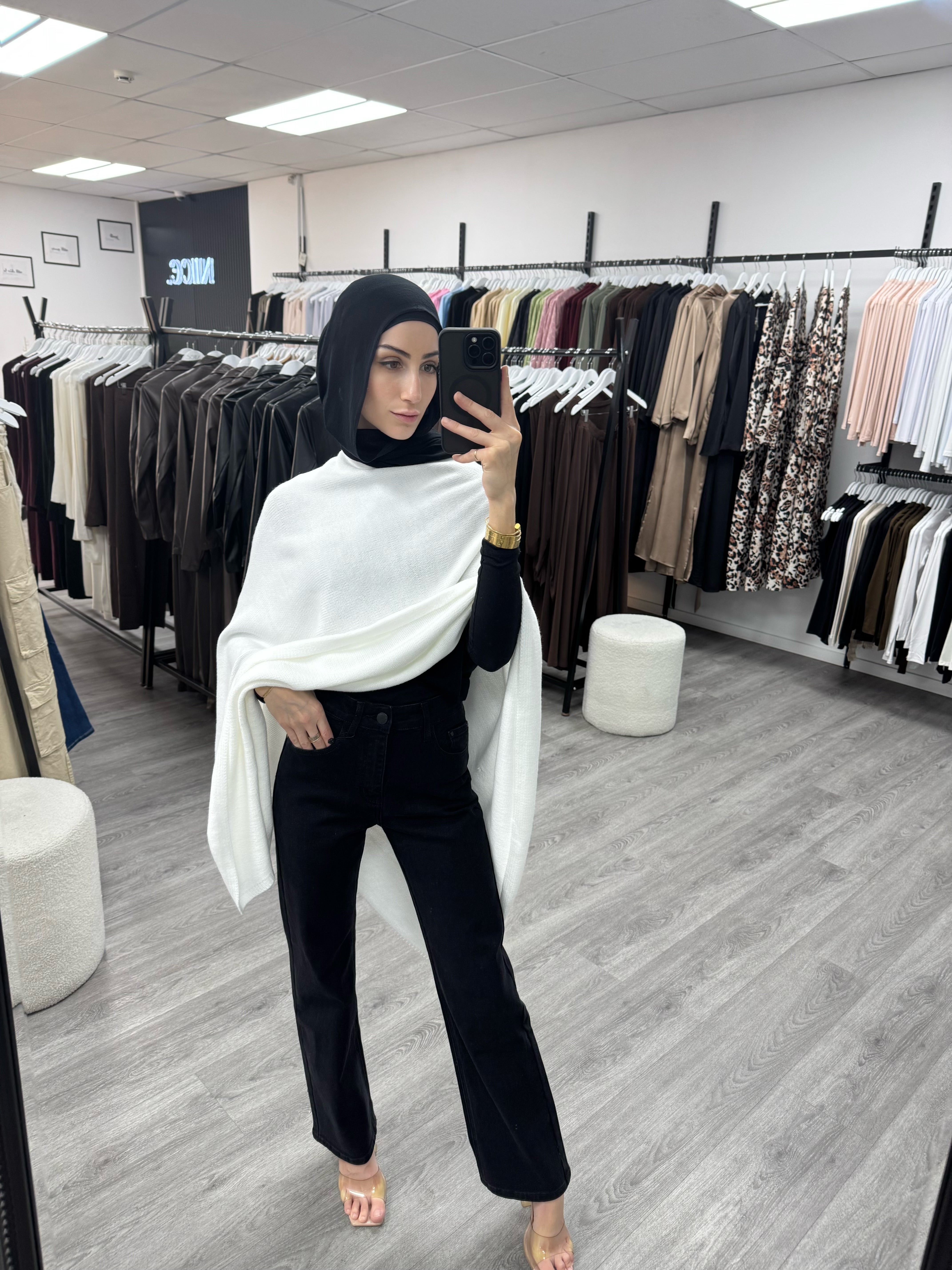 Neve Straight leg jeans