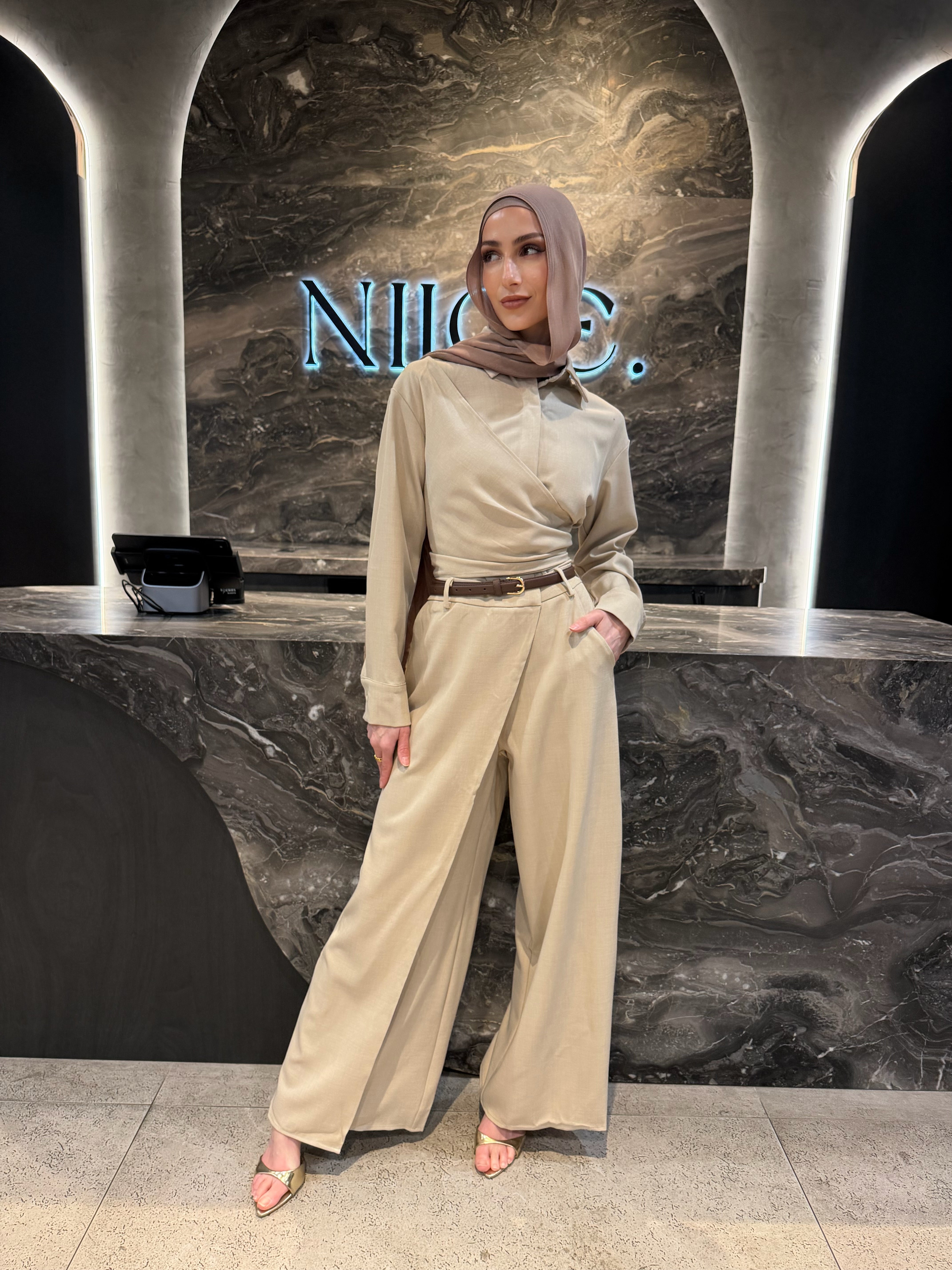 Cari Set