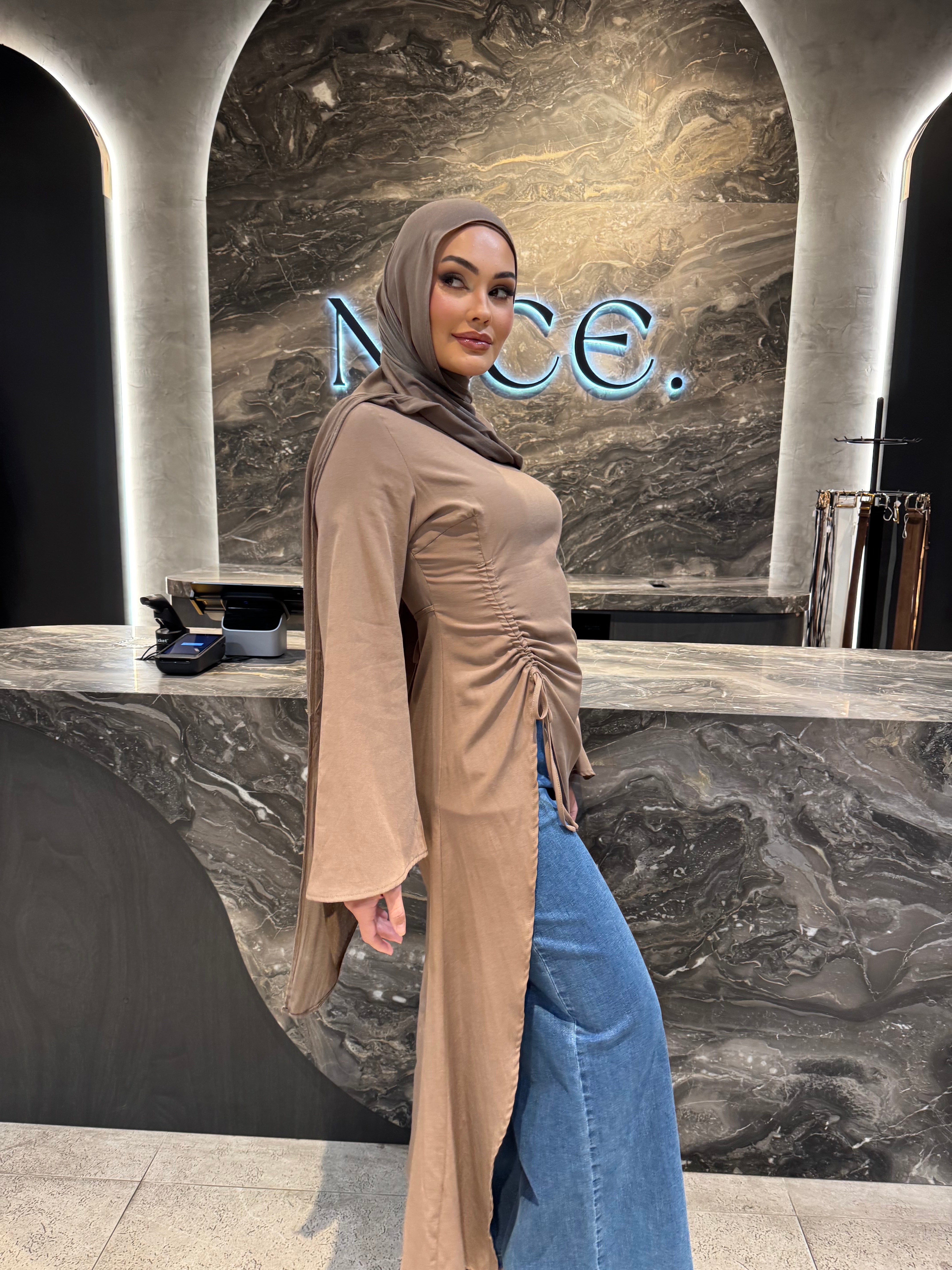 Dee long top