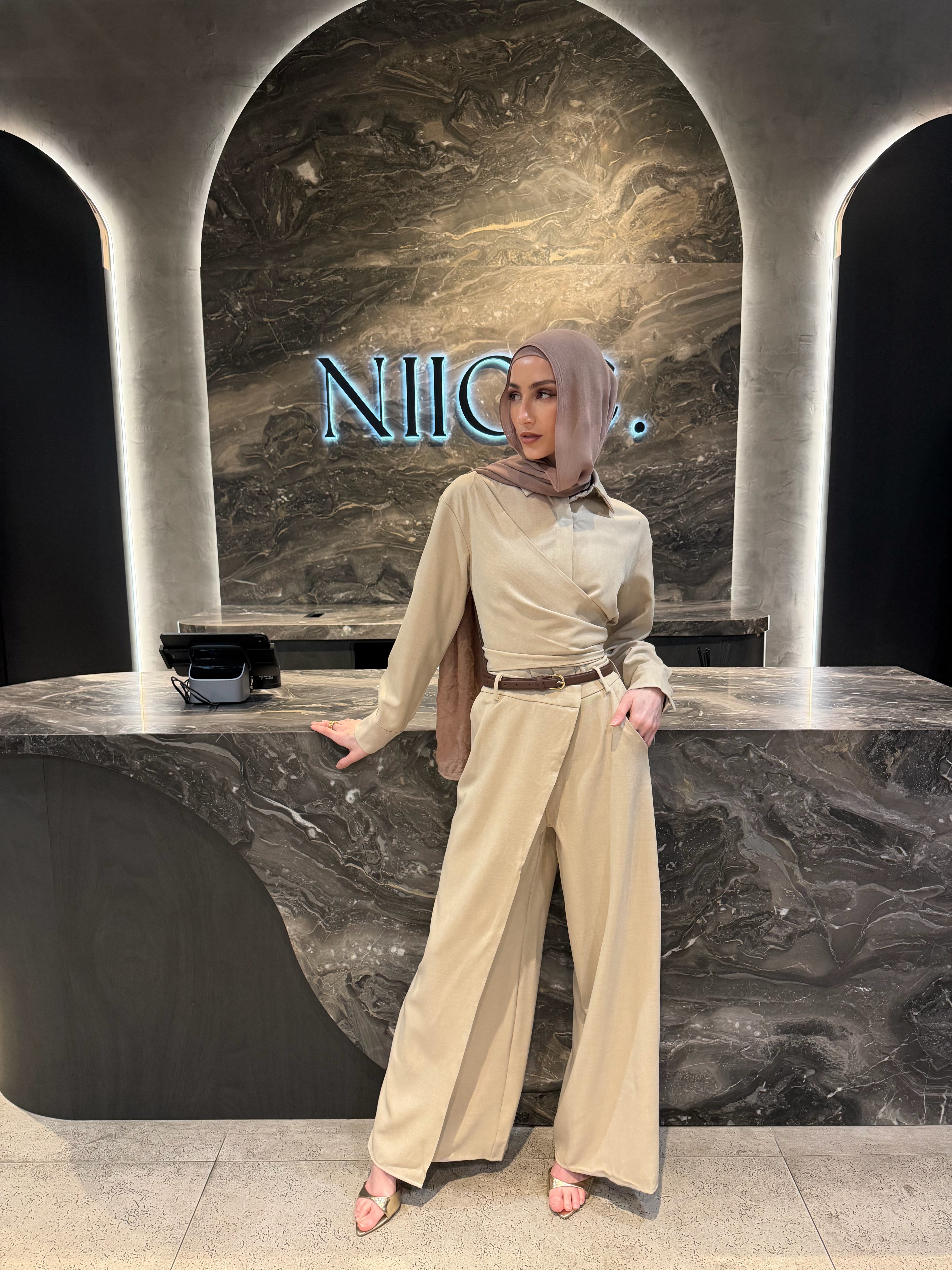 Cari Set