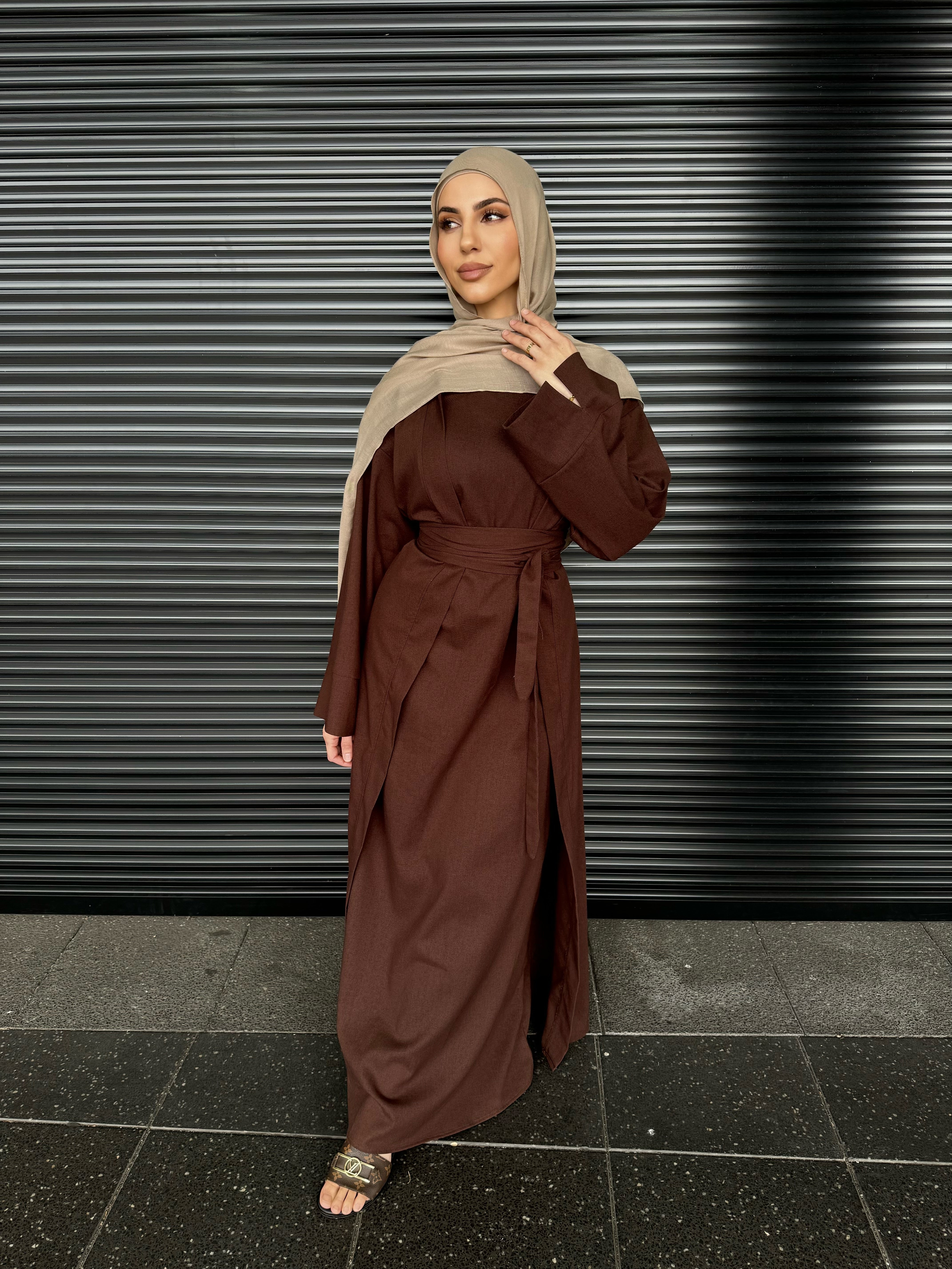 Malaak linen abaya set