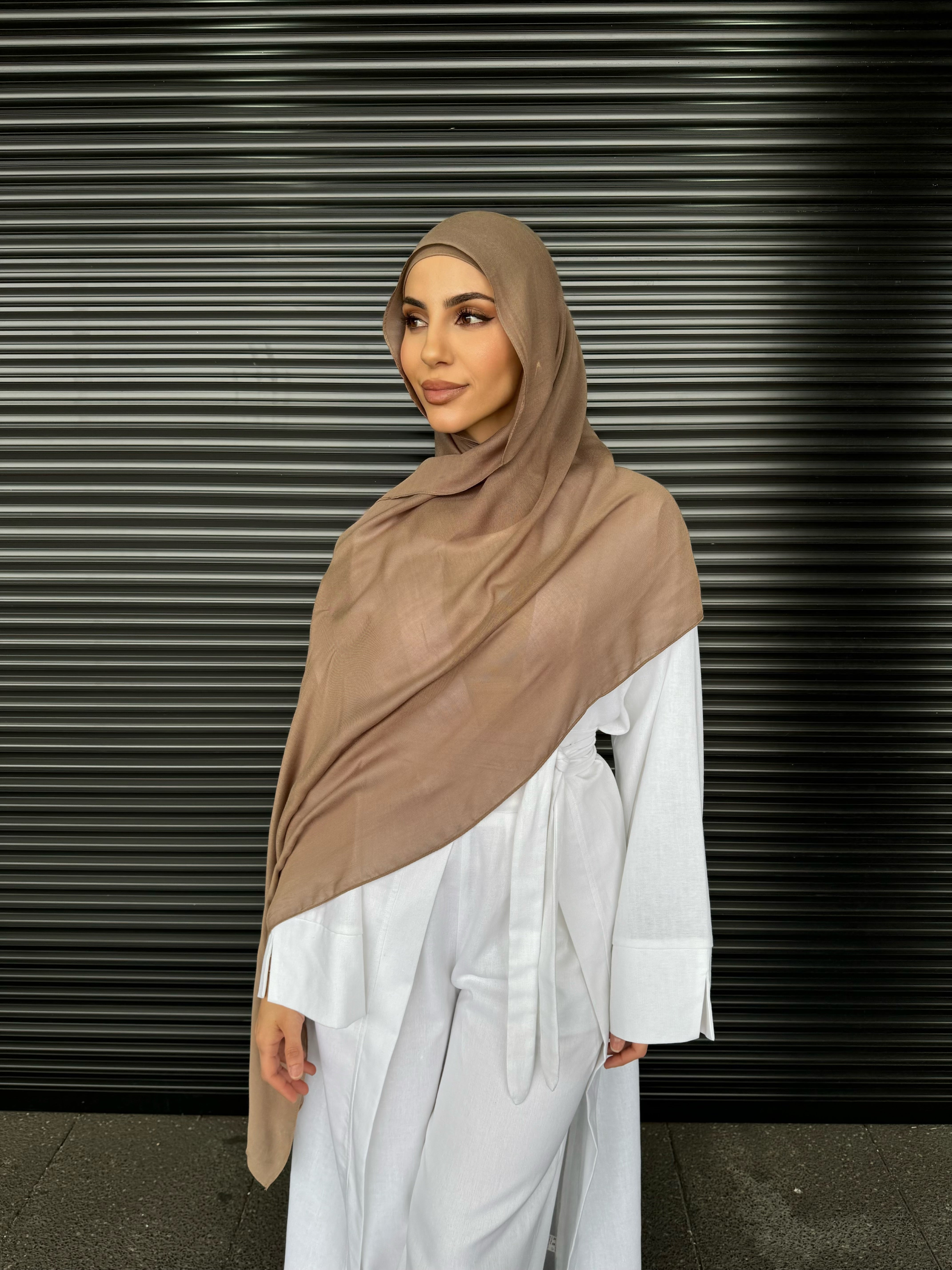 Single stitch hijab #21 light brown