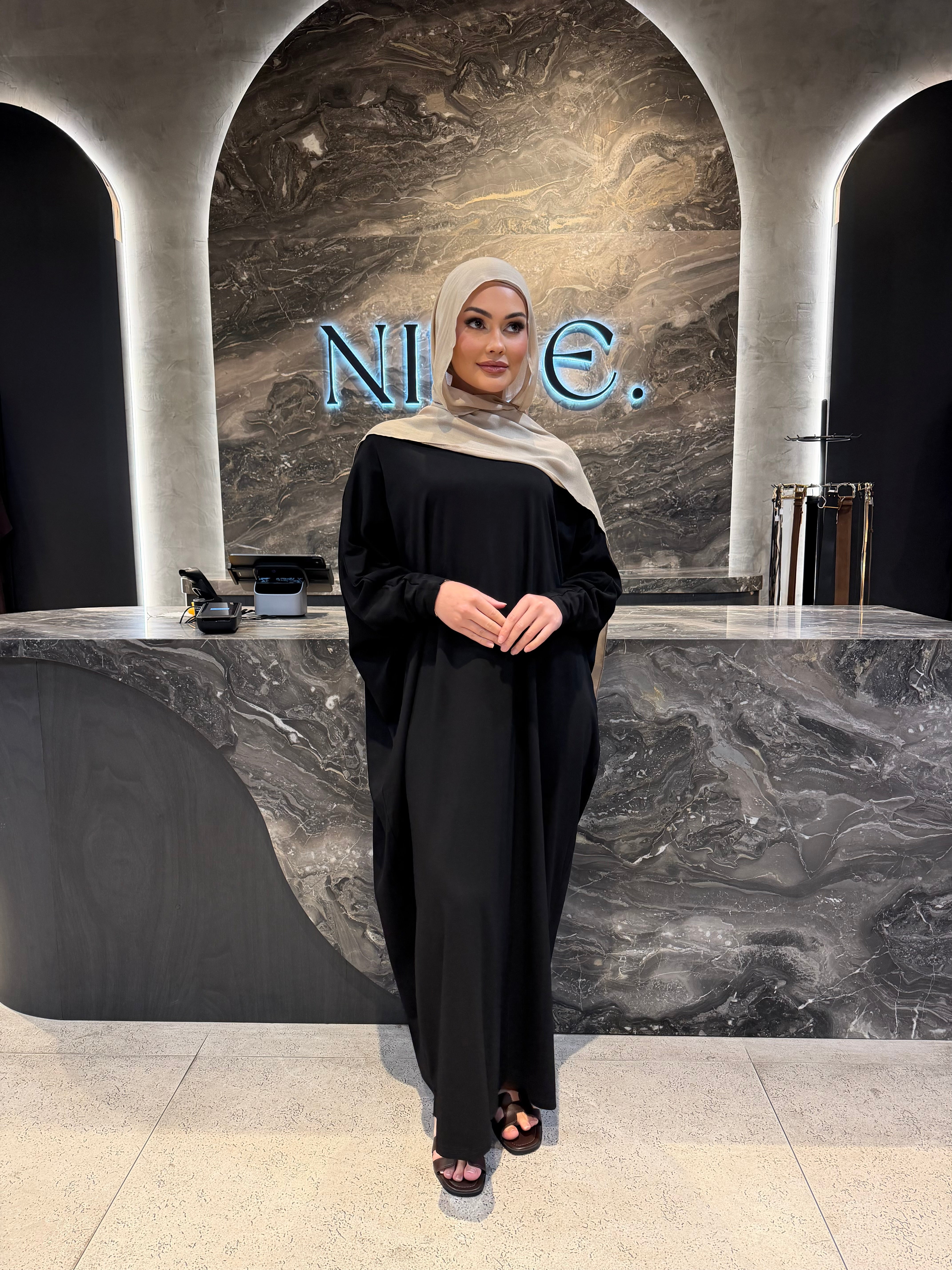 Umrah abaya