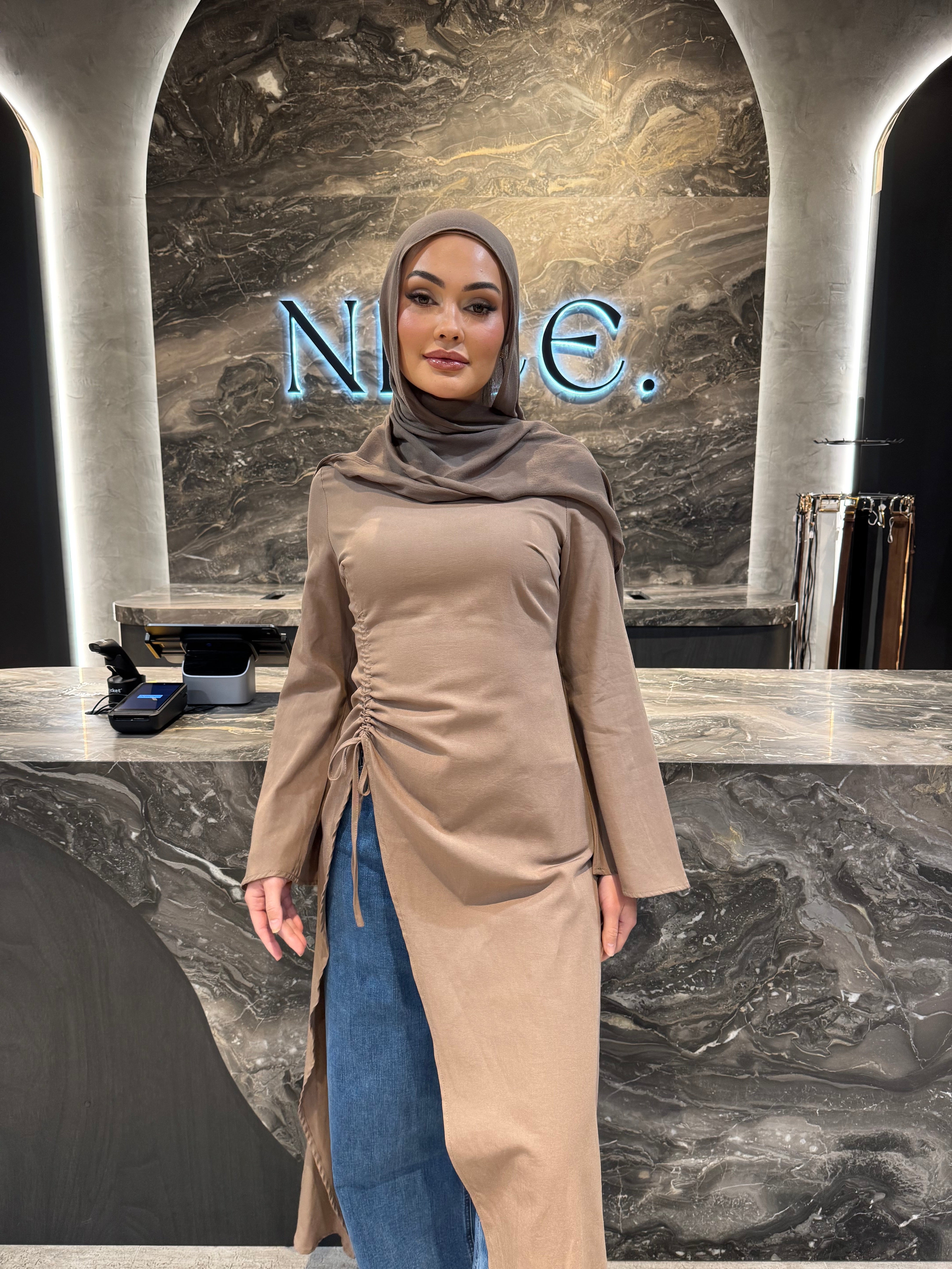 Dee long top