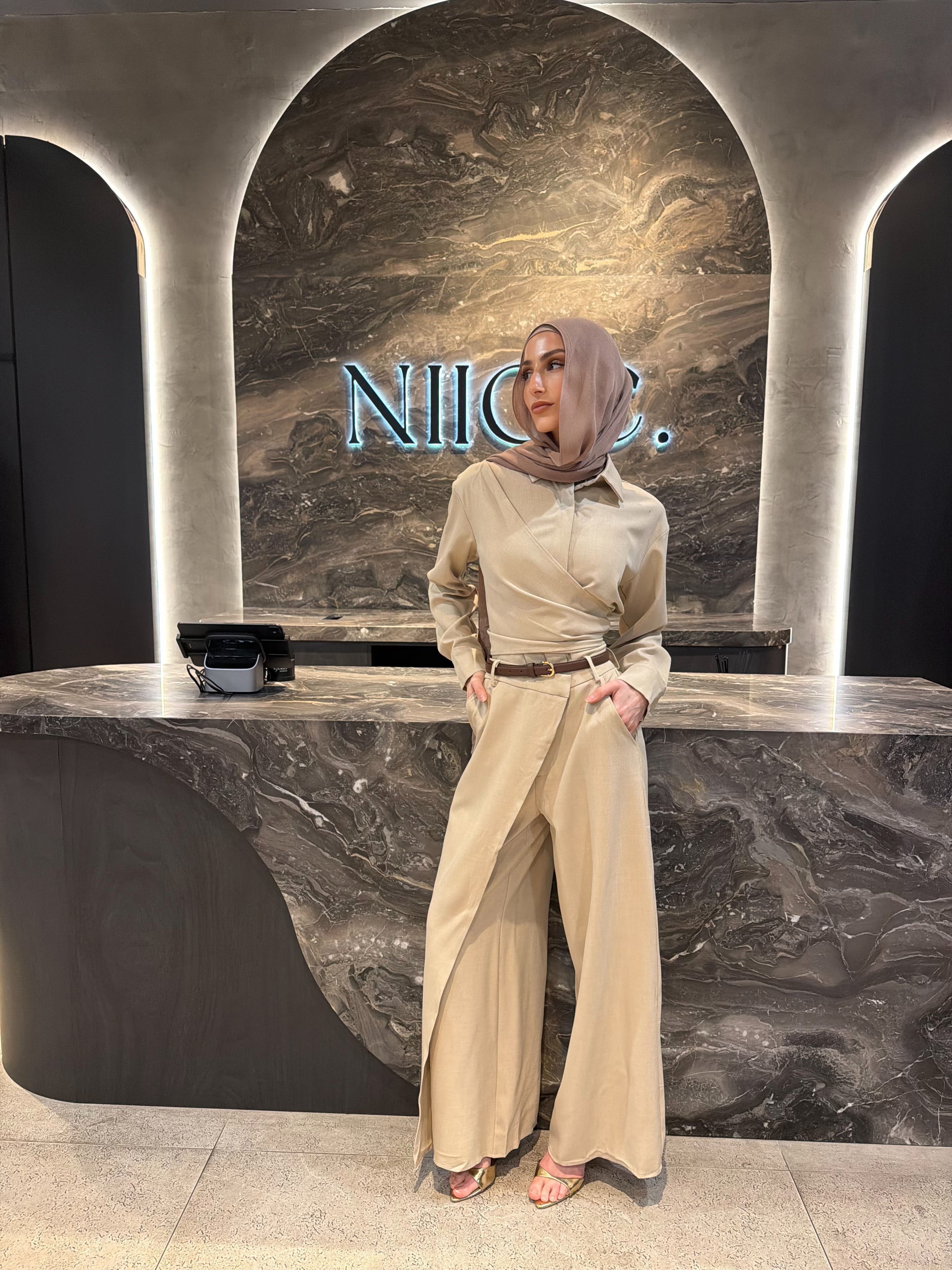 Cari Set