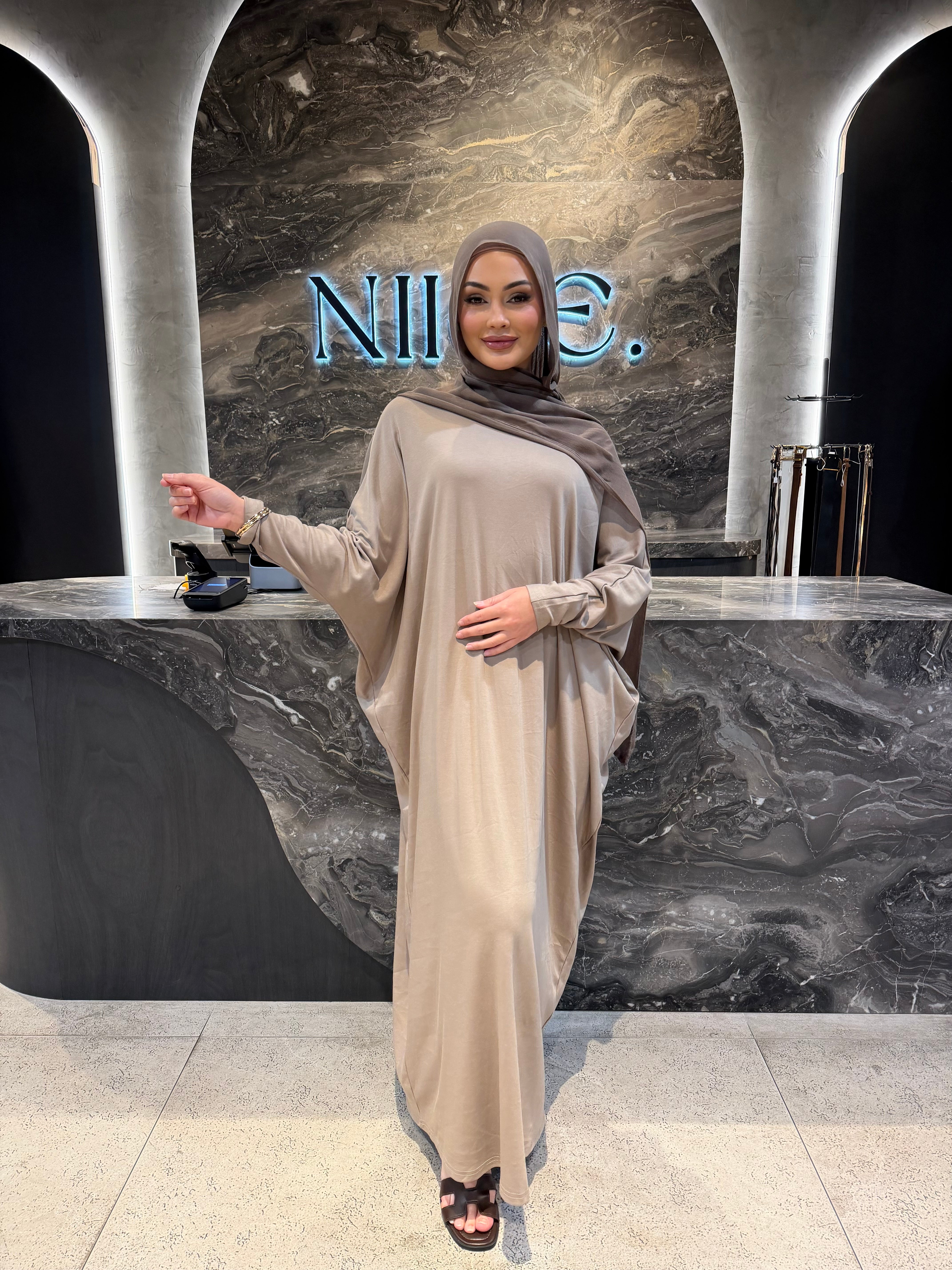 Umrah abaya