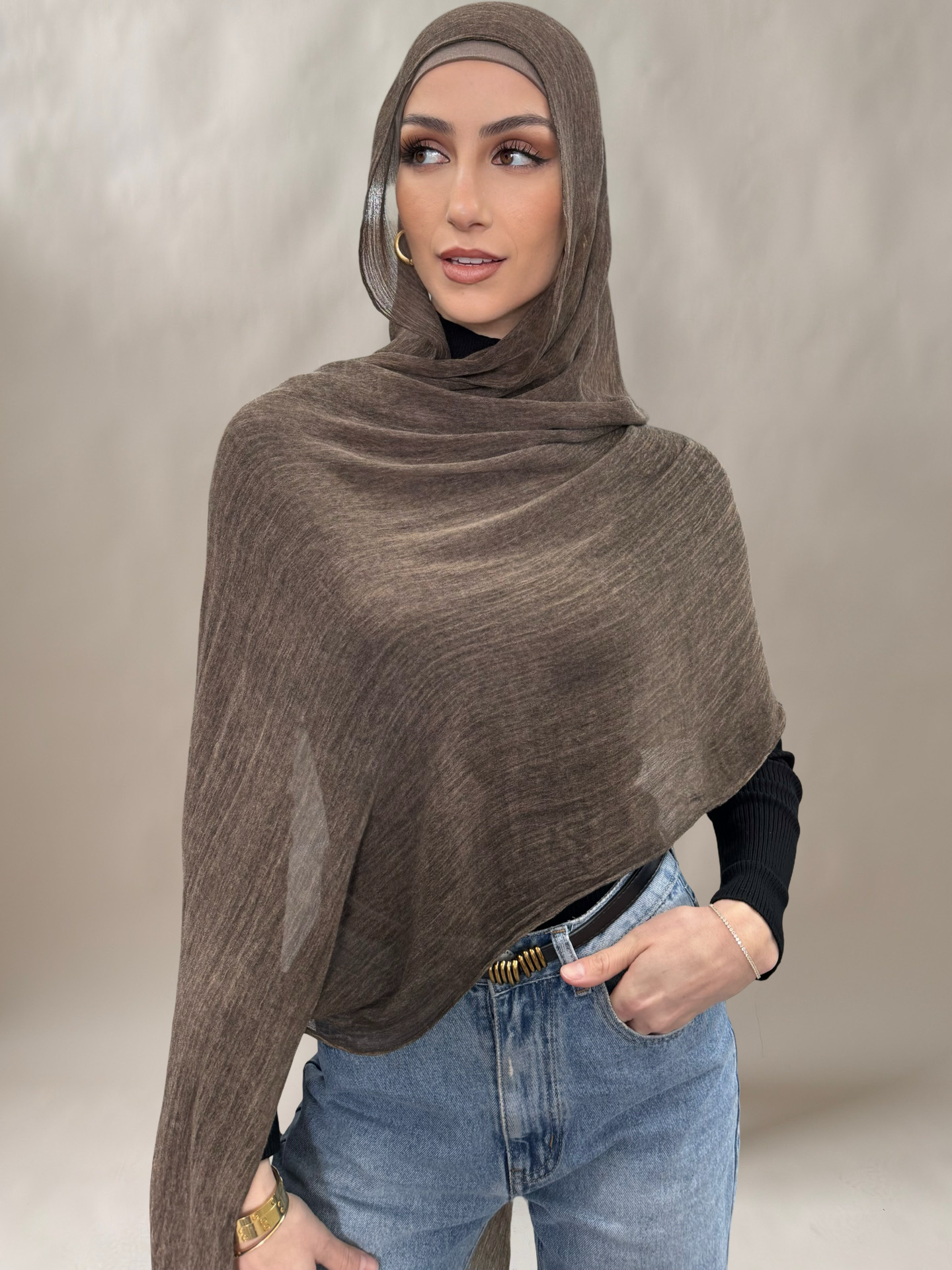 Crinkled hijab #6 dark brown