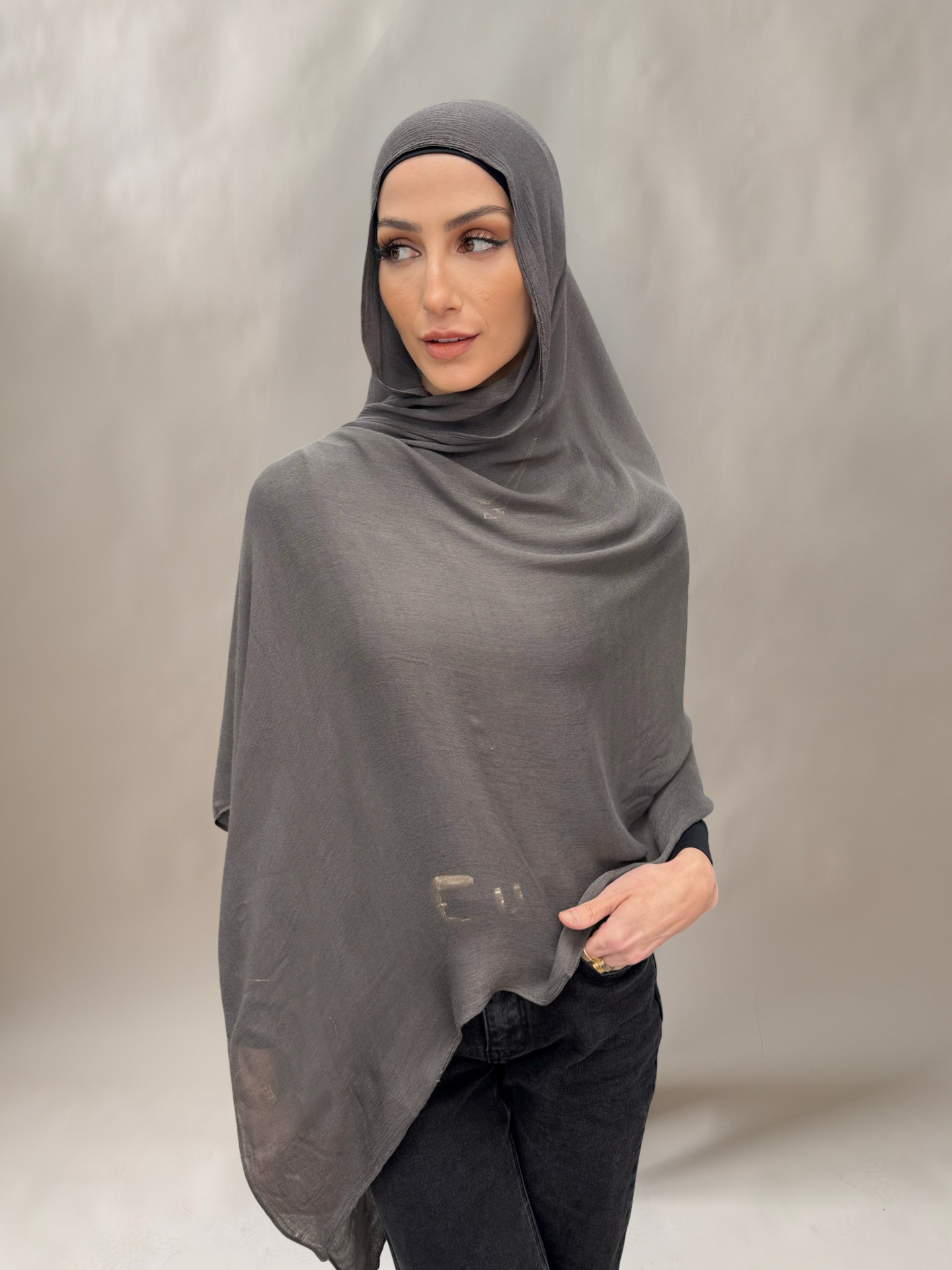 Light Crinkled hijab - charcoal